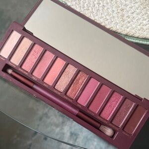 Urban Decay Naked Cherry Eyeshadow Palette